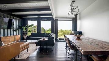 TV, fireplace, offices