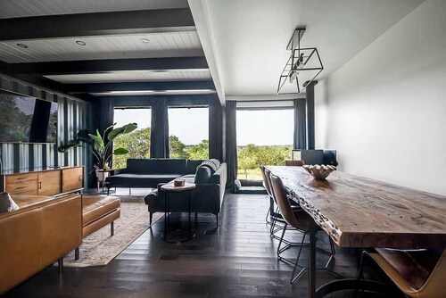 Luxury 4-Bedroom Container Home, Hot-Tub & Firepit