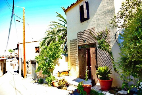 Cosy Traditional Listed Village property centrally located on the island.