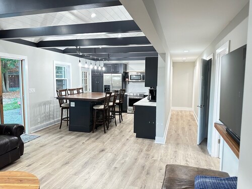 Enjoy your Saffron Farms stay: Wooded Serenity on 18 Acres — Wine & Golf Nearby