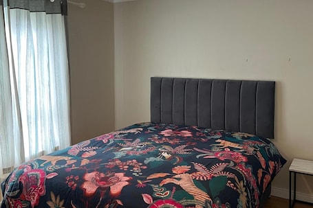 4 habitaciones, tabla de planchar con plancha y wifi gratis