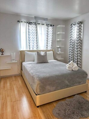 3 chambres, bureau, fer et planche à repasser, Wi-Fi