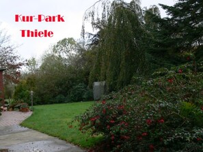 Property grounds - Holiday Home 'Seestern' with Private Terrace, Shared Garden and Wi-Fi (Wangerland)