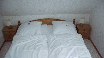 2 Schlafzimmer, Bügeleisen/Bügelbrett, WLAN, Bettwäsche