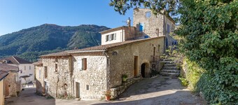 Cottage 'Gite De Pascal Et Virginie' with Mountain View, Private Terrace and Balcony