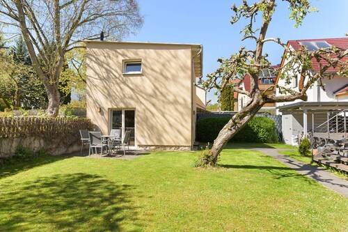 Holiday Home 'Belvedere-Remise' with Private Terrace, Shared Garden and Wi-Fi