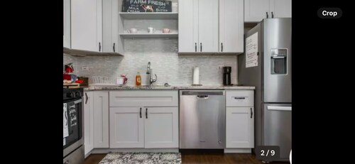 Fantastic 4-bedroom house 12 minutes away from downtown Chicago