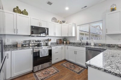 3BR, 2.5BA Townhome - Great Location + Open-Layout + Modern