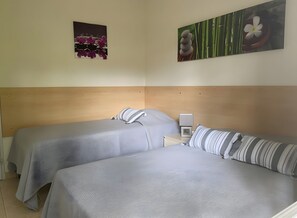 2 slaapkamers, een strijkplank/strijkijzer, wifi