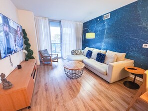 Televisión de 1 cm con canales digitales