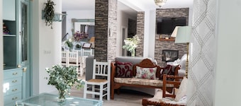 Casa Rural 'La Esperanza Rural Tourist' con Piscina Privada, Wi-Fi y Aire Acondicionado