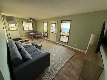 Smart TV. Sandy Beach Waterfront