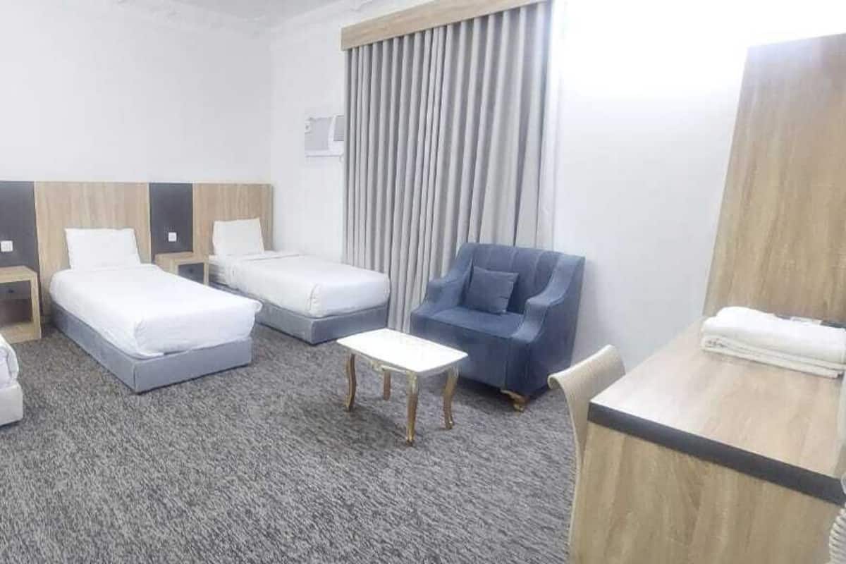 Premier Apartment | In-room safe, bed sheets