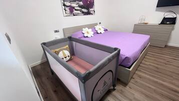 1 chambre, fer et planche Ă repasser, Wi-Fi, draps fournis