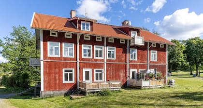 Newly Furnished Apartment Kopparberg Train Station