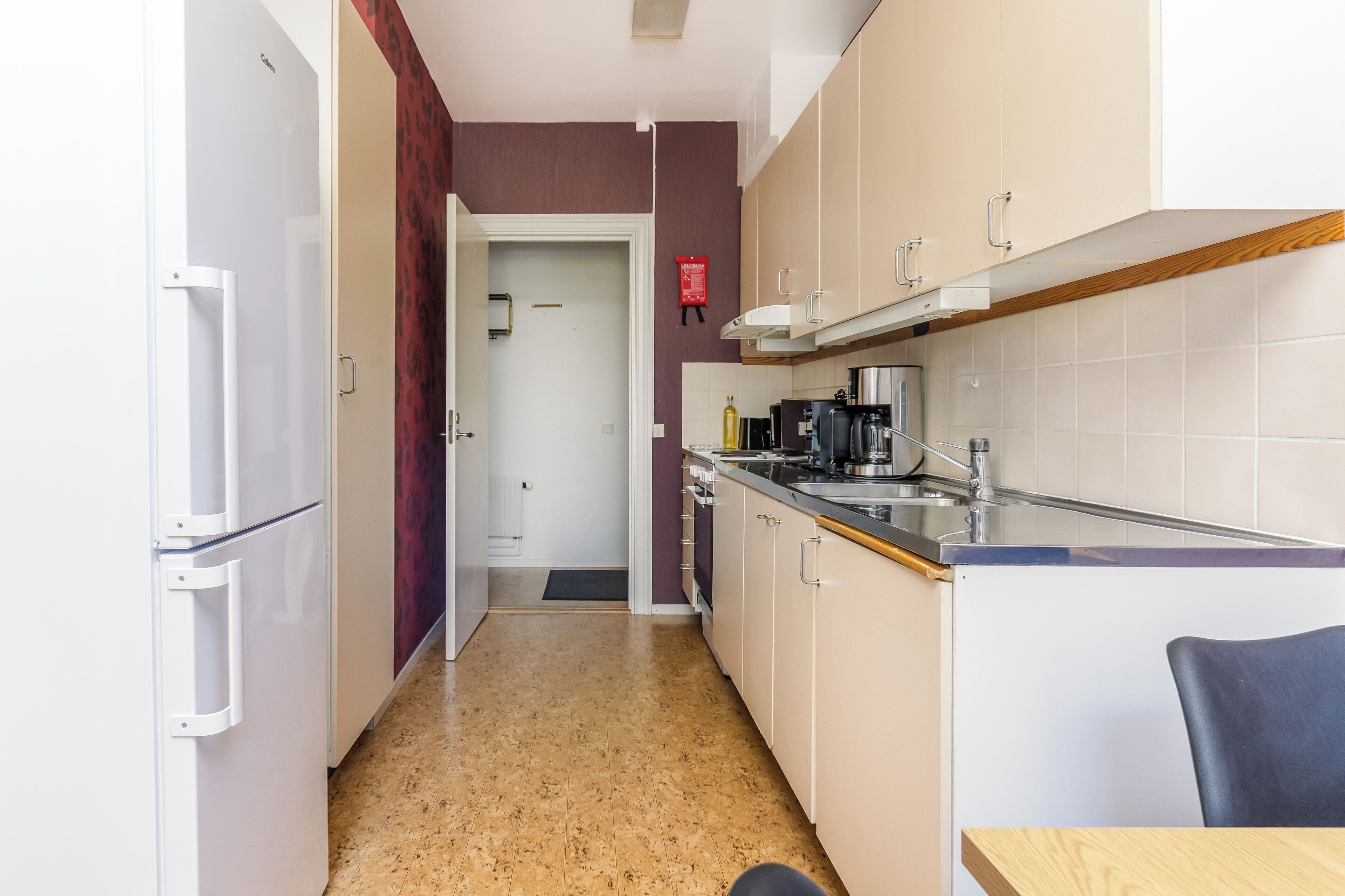 Kylskåp, mikrovågsugn, ugn och spishäll