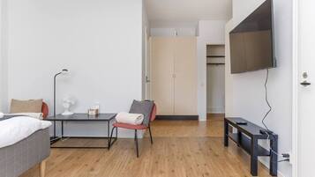 1 chambre, fer et planche Ă repasser, Wi-Fi, draps fournis