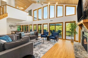 Smart-TV, peis, videospill og fotballspill