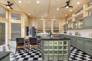 Private kitchen - Views, Game Room, Pet-Friendly - Mountain Top Main House in Lovely Seven Devils (Seven Devils)