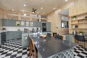 Private kitchen - Views, Game Room, Pet-Friendly - Mountain Top Main House in Lovely Seven Devils (Seven Devils)