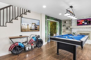 Games room - Views, Game Room, Pet-Friendly - Mountain Top Main House in Lovely Seven Devils (Seven Devils)