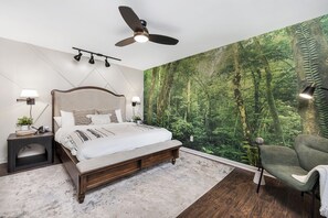 4 bedrooms, iron/ironing board, WiFi, bed sheets