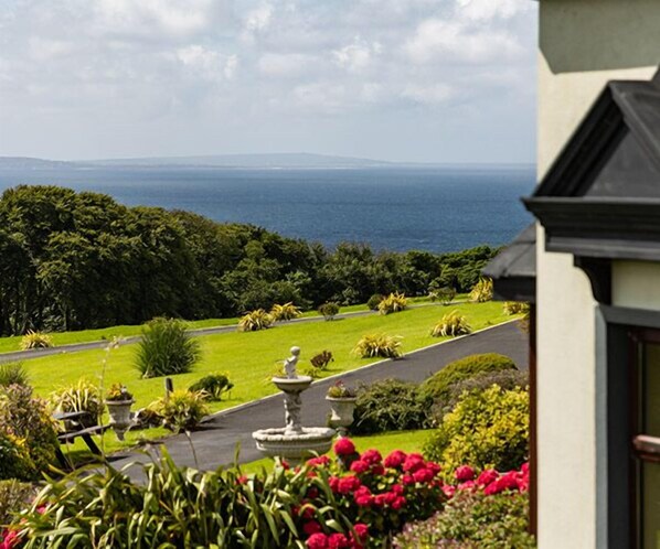 Property grounds - Annex @ Ballinalacken Castle in Doolin (Doolin)