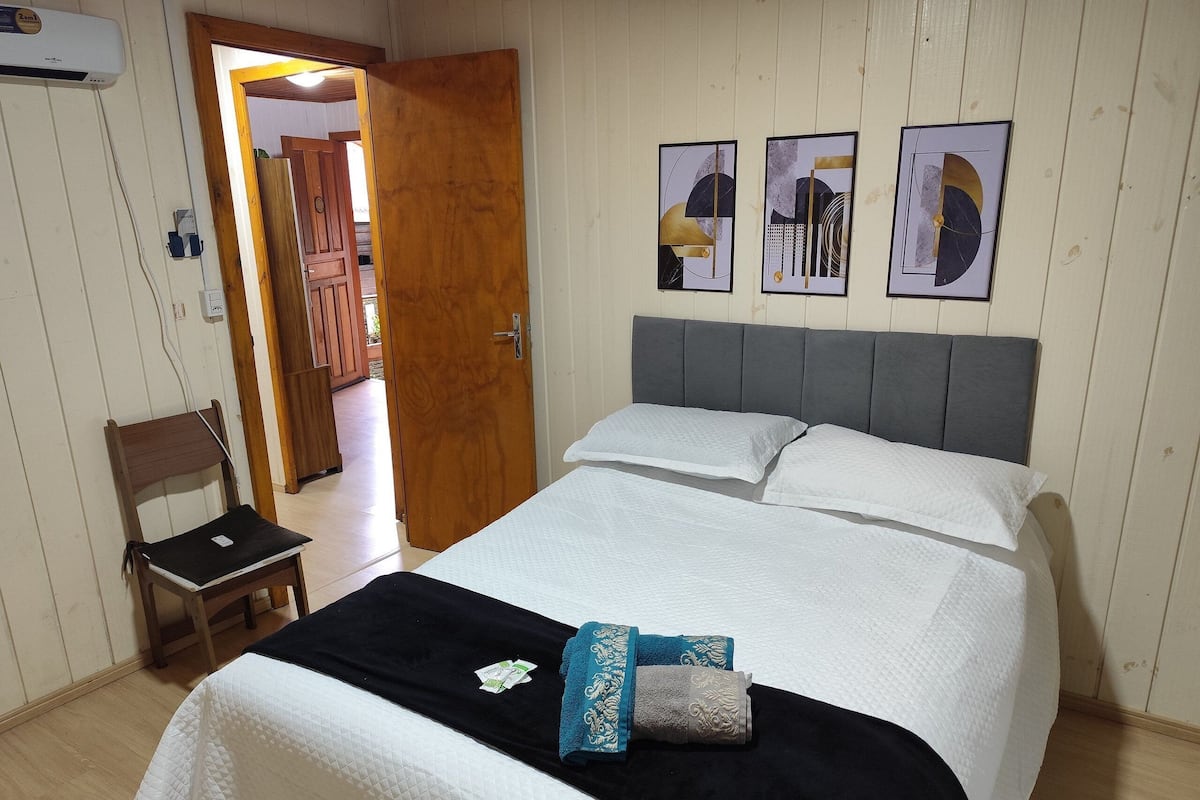 Basic Chalet | Free WiFi, bed sheets