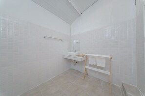 مكتب وواي فاي مجانًا