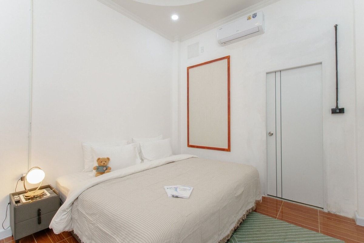 Standard Double Bed Room | Free WiFi
