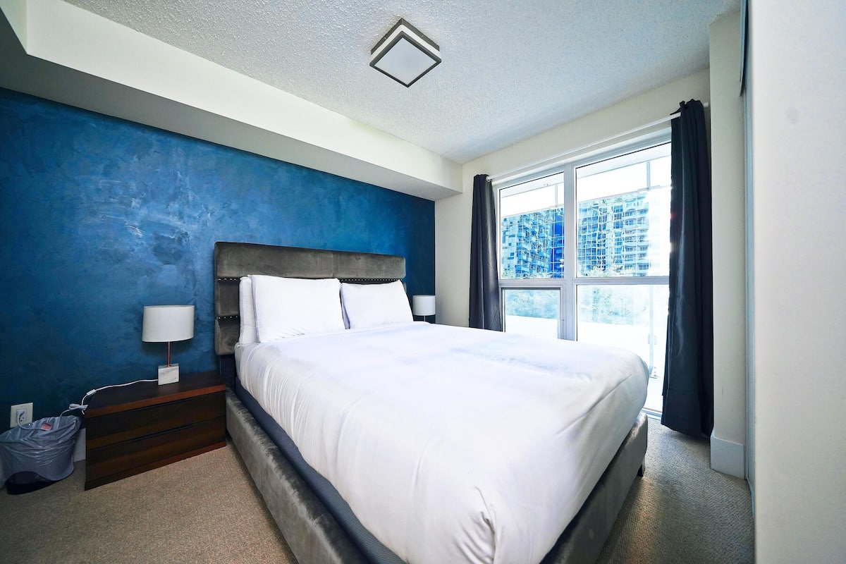 Suite Premium, vue ville | Rideaux occultants, fer et planche à repasser, Wi-Fi gratuit