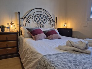 2 bedrooms, bed sheets - 1A164 Two-bedroom apartment (Gijón)