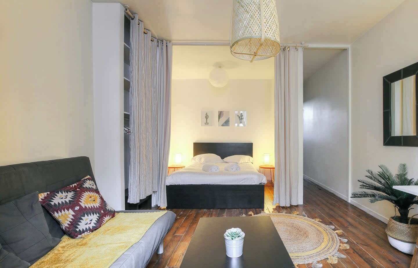 1 chambre, fer et planche à repasser, Wi-Fi, draps fournis