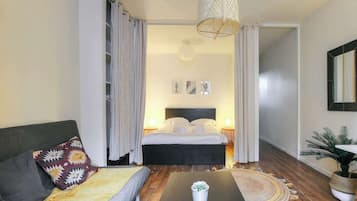 2 chambres, fer et planche à repasser, Wi-Fi, draps fournis