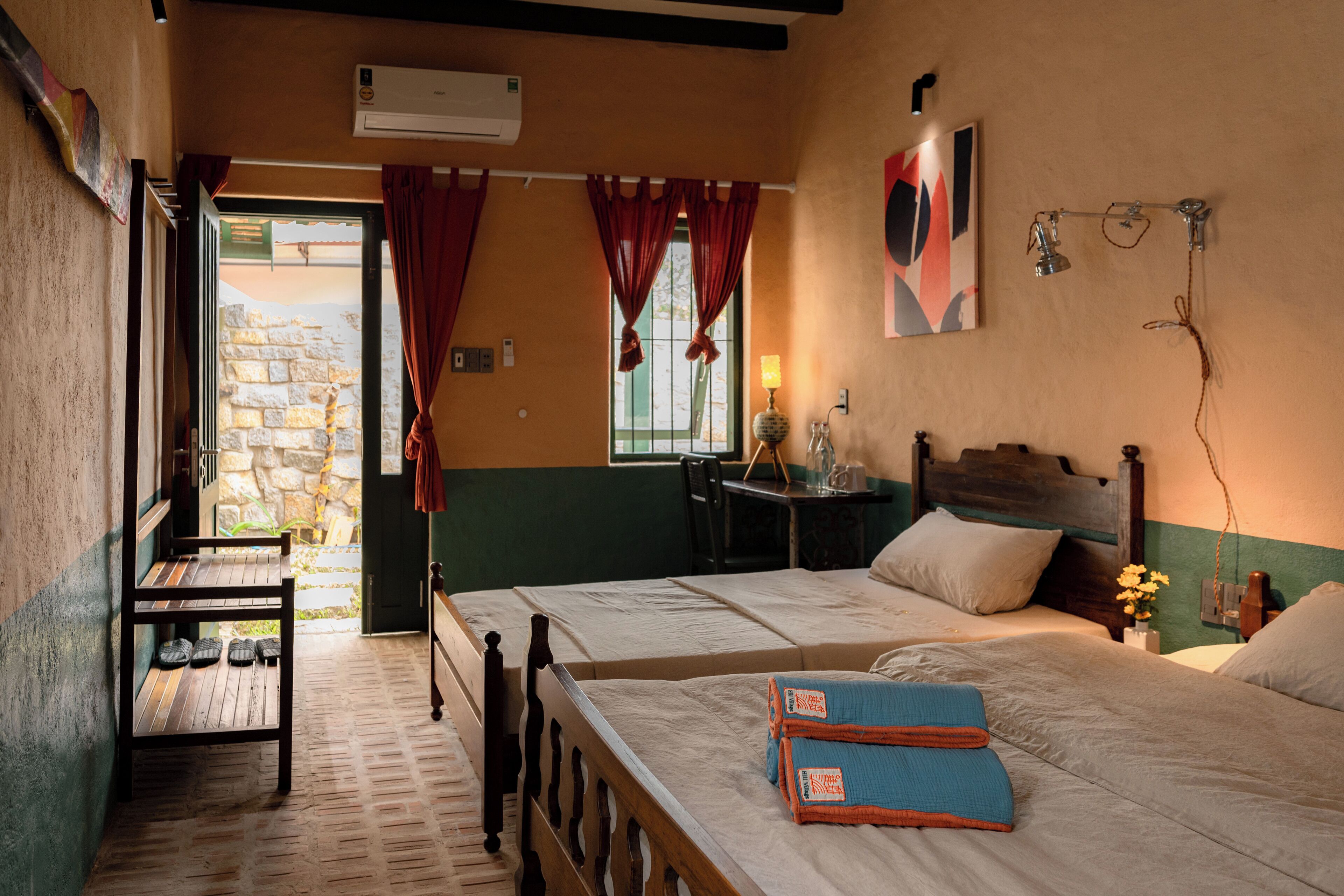 Standard Family Room | Minibar, individually decorated, free WiFi, bed sheets