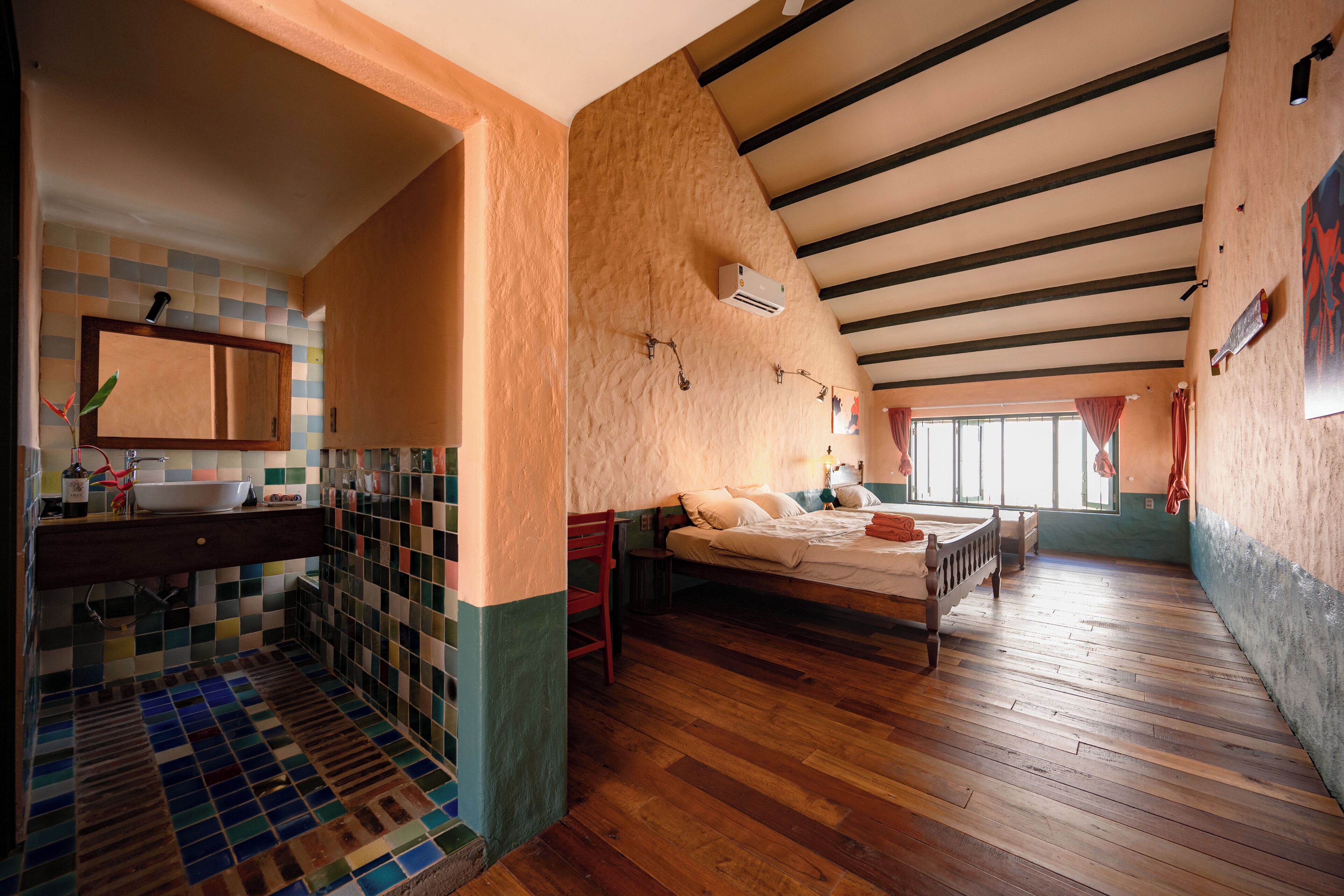 Family Room with Garden View | Minibar, individually decorated, free WiFi, bed sheets