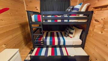 3 bedrooms, desk, iron/ironing board, travel crib