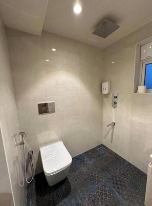 Bathroom - Skyline B : A Cozy Studio Apartment (Mumbai)
