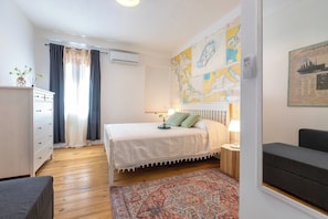 1 bedroom, desk, iron/ironing board, free WiFi