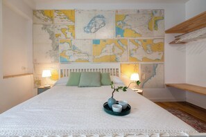 1 bedroom, desk, iron/ironing board, free WiFi - Beautiful apartment in the heart of the Old Town a step away from the sea (Alghero)