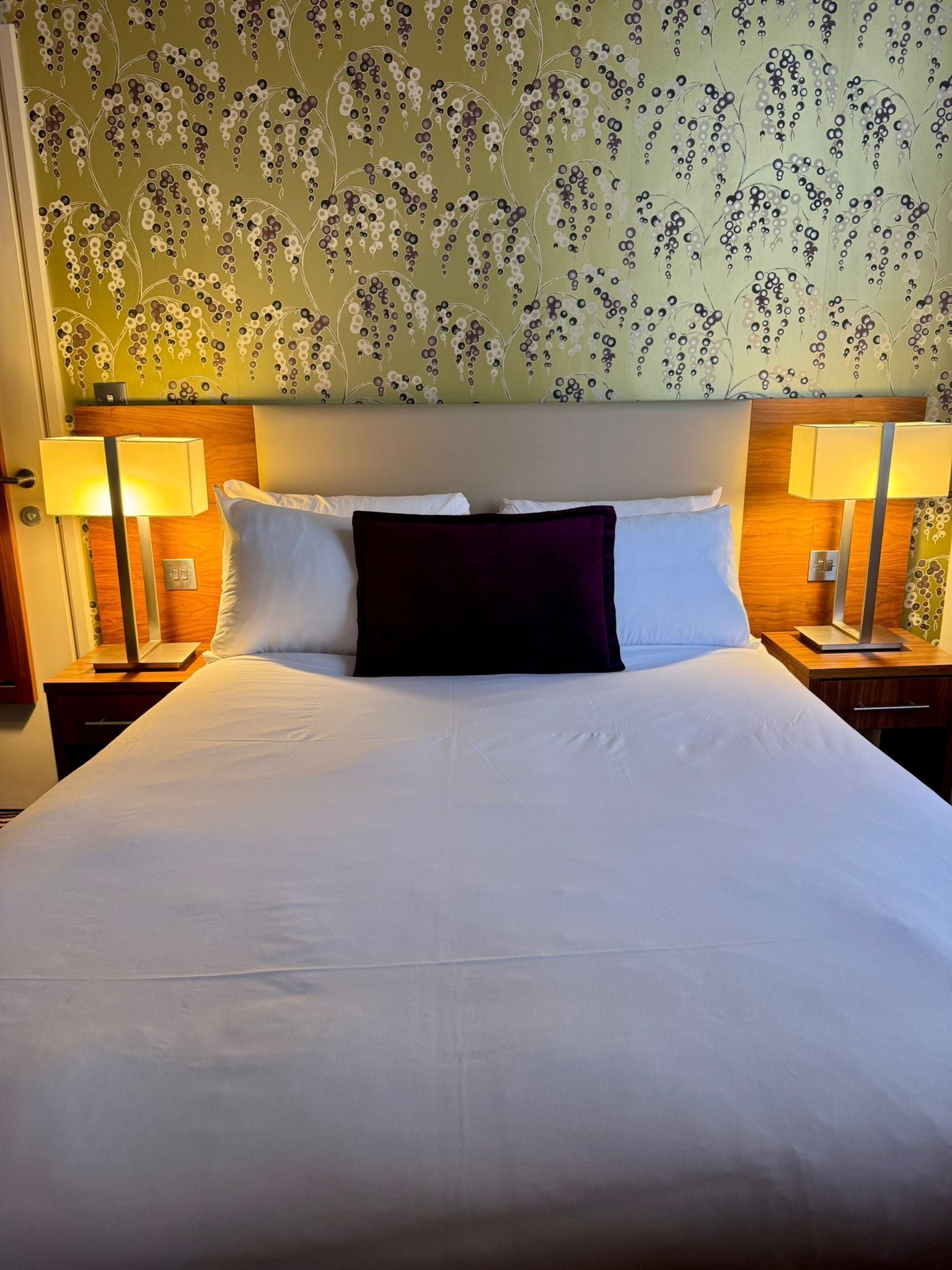 Caja de seguridad en la habitación y cortinas blackout 