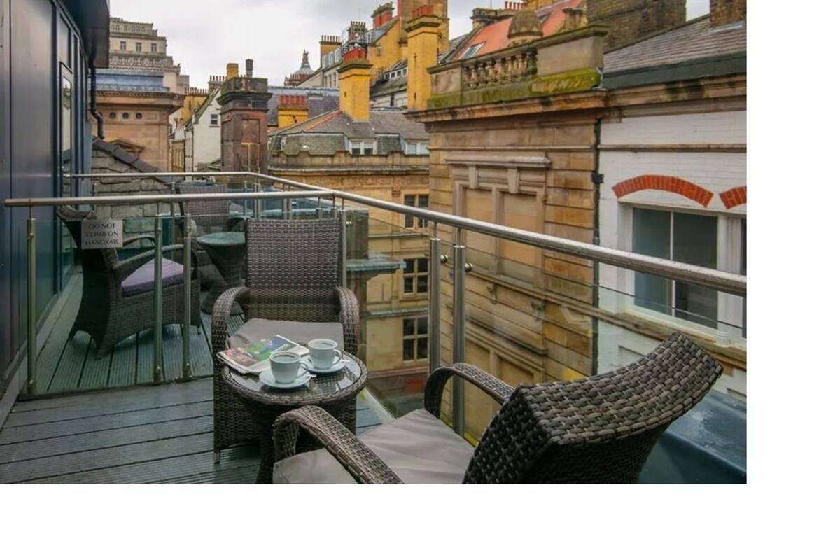 Superior Double Room with Balcony | In-room safe, blackout drapes, iron/ironing board, WiFi (free)