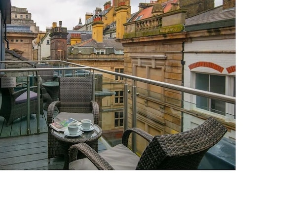 Superior Double Room with Balcony | In-room safe, blackout drapes, iron/ironing board, free WiFi