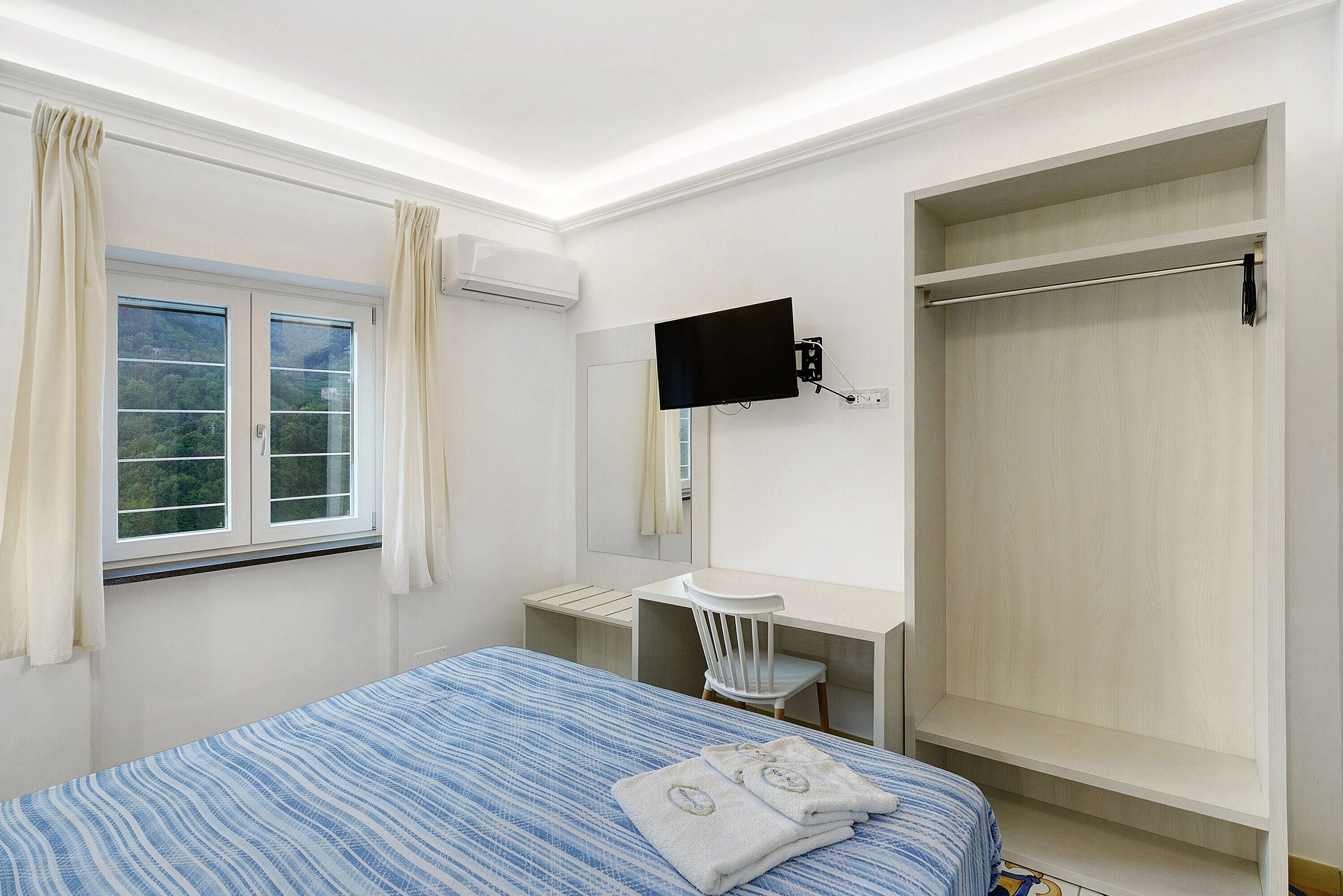 3 多间卧室、办公桌、熨斗/熨衣板、WiFi