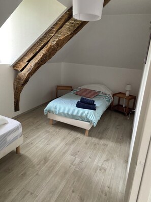 4 bedrooms, iron/ironing board, WiFi - Country house in a pretty normandy village near veules les roses (Manneville-ès-Plains)