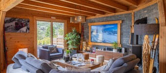 Guesthouse 'Family Room Au Datcha' with Mountain View, Private Terrace and Wi-Fi