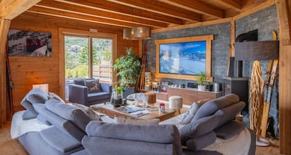 Guesthouse 'Family Room Au Datcha' with Mountain View, Private Terrace and Wi-Fi