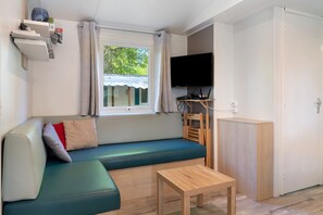 Télévision, table de tennis de table