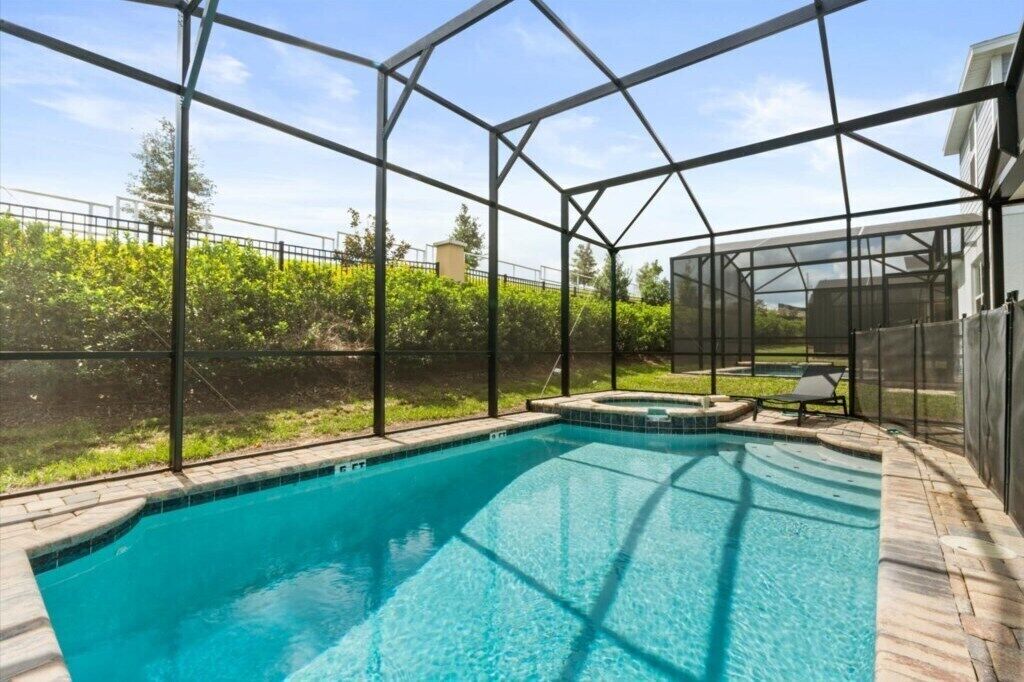 Et oppvarmet basseng