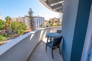 Chambre Double Deluxe, balcon, vue ville | Bureau, Wi-Fi gratuit